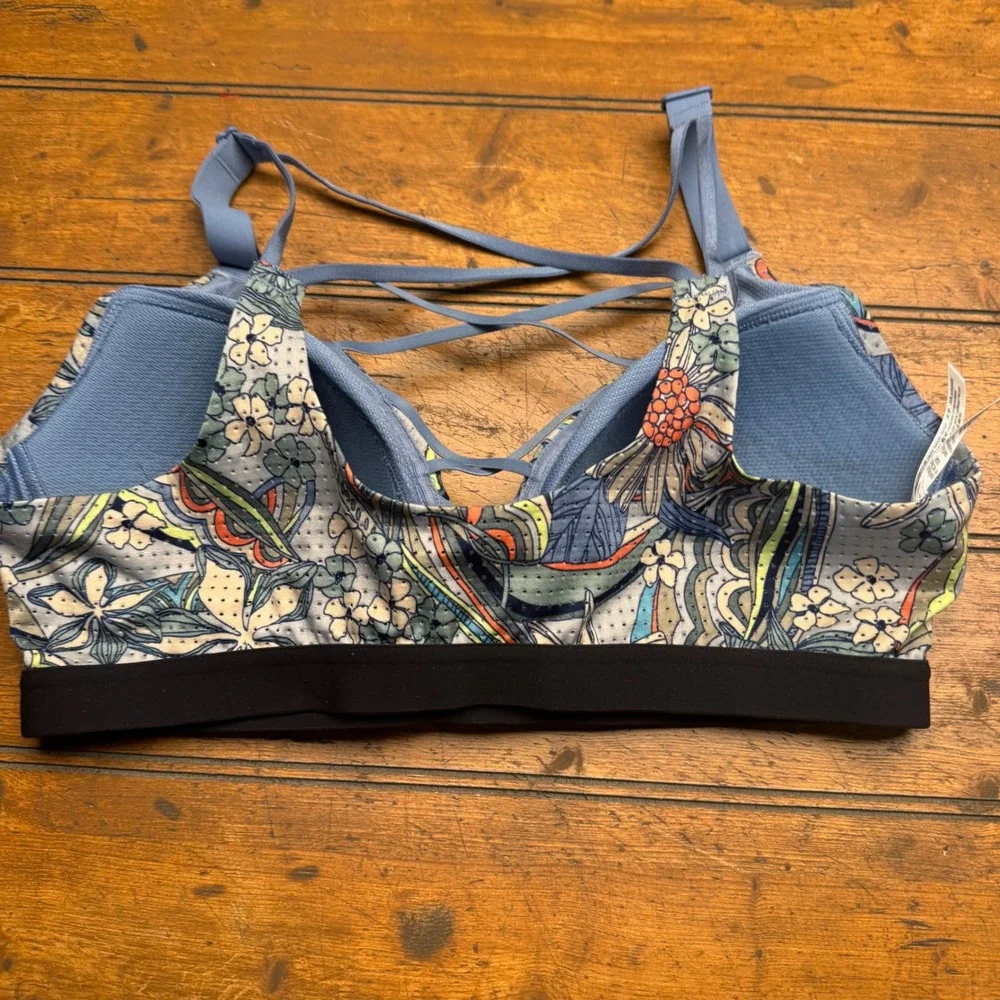 Victoria Sport Floral Print Sports Bra Criss Cross Back Blue Pink Sz‎ 36B